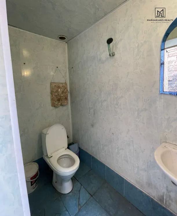 Մեկ հարկանի քարե տուն Ֆուրմանովի փողոց 4-րդ նրբանցքում Գյումրիում, 60 քմ, 44 քմ հողի վրա