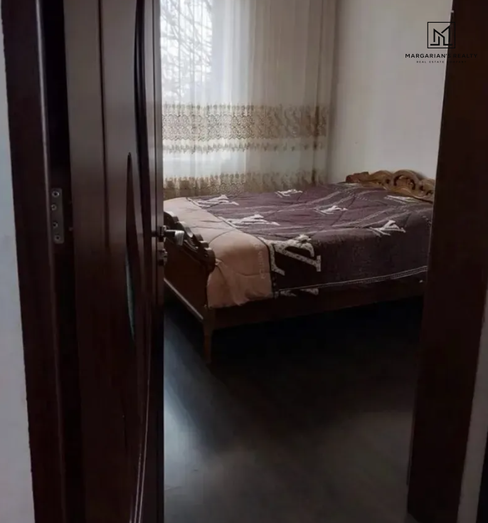 Երկու հարկանի քարե տուն, Chernishevski Street Գյումրիում, 200 քմ, 100 քմ հողի վրա, 2 սանհանգույց