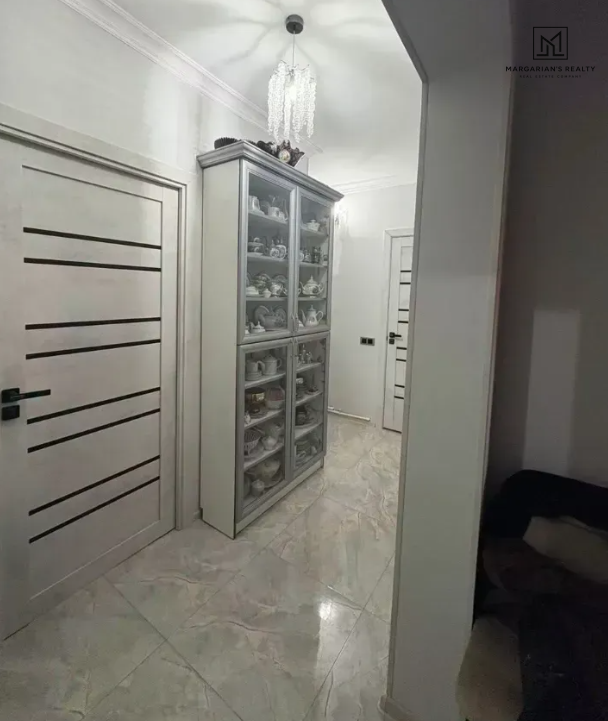 3 սենյականոց բնակարան Պարույր Սևակի փողոցում Գյումրիում, 84 քմ