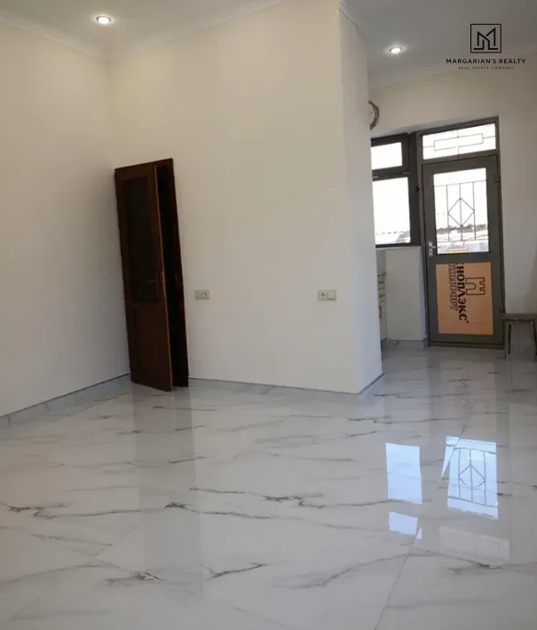 Բազմաֆունկցիոնալ գույք Հովհաննես Թումանյանի փողոցում Գյումրիում, 60 քմ