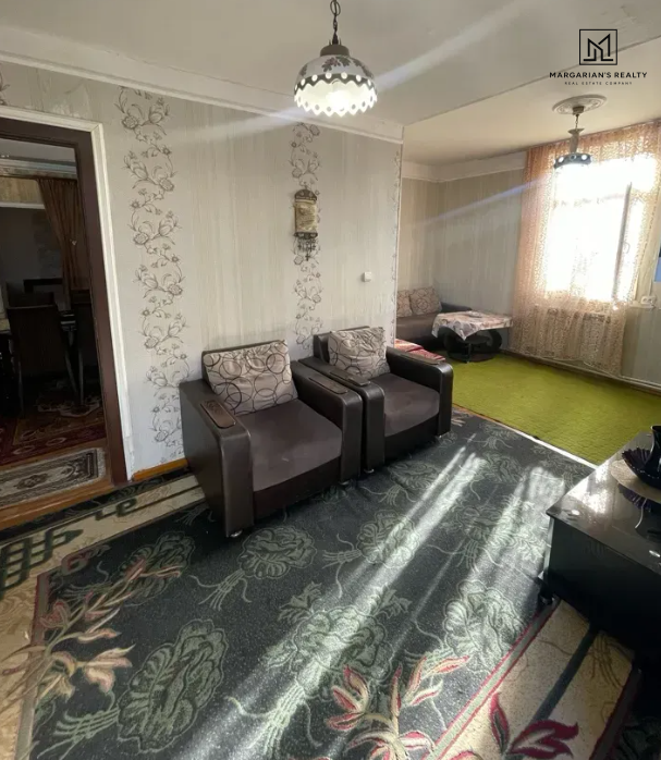 One-story stone house, 3rd lane of Rustaveli Street in Gyumri, 48 sqm, on 10 sqm of land