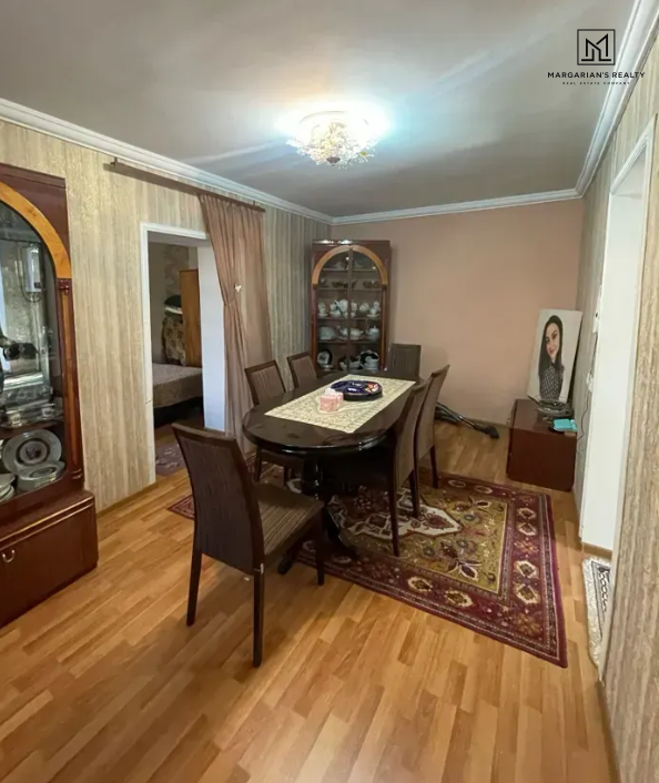 One-story stone house, 3rd lane of Rustaveli Street in Gyumri, 48 sqm, on 10 sqm of land