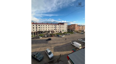 3 սենյականոց բնակարան Պարույր Սևակի փողոցում Գյումրիում, 84 քմ