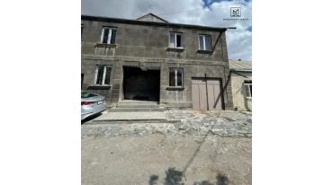 Երկու հարկանի քարե տուն, Chernishevski Street Գյումրիում, 200 քմ, 100 քմ հողի վրա, 2 սանհանգույց