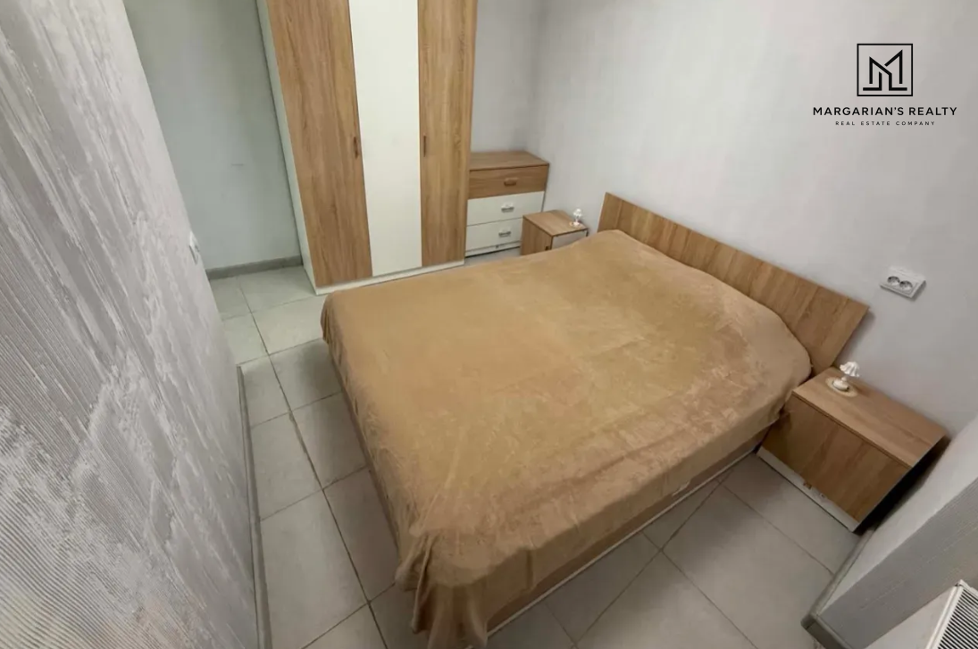 Երկու հարկանի քարե տուն Սայաթ-Նովա փողոցում Գյումրիում, 50 քմ, 10 քմ հողի վրա